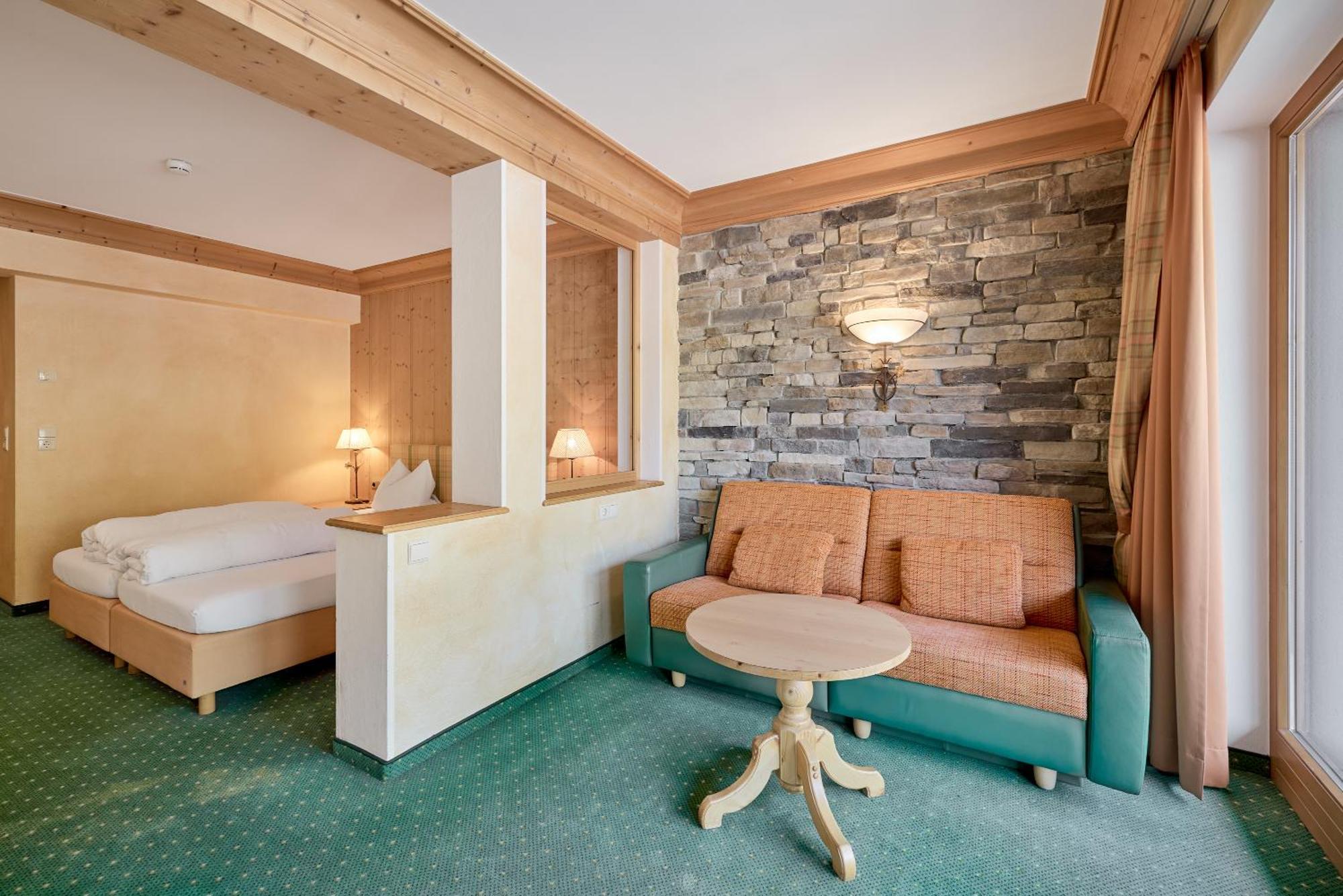 Riders In Hotel Сьолден Екстериор снимка
