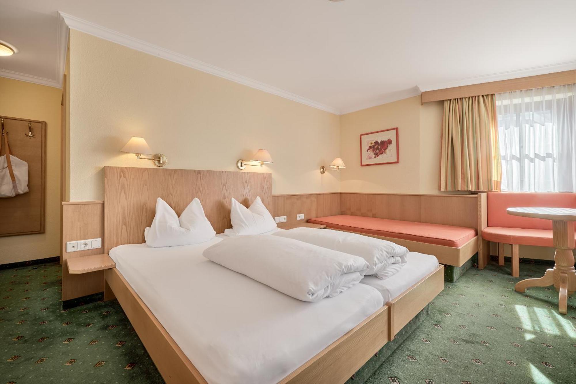 Riders In Hotel Сьолден Екстериор снимка